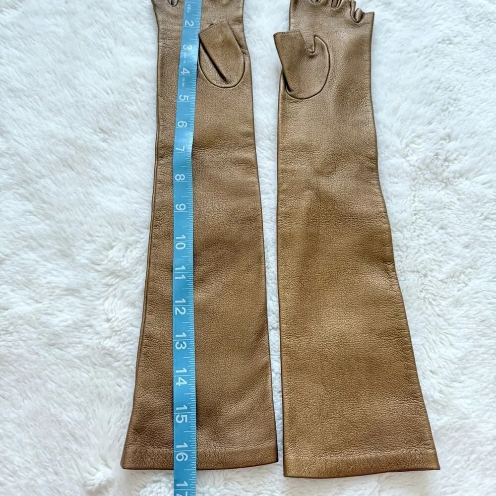 CHANEL women bronze gloves Authentic